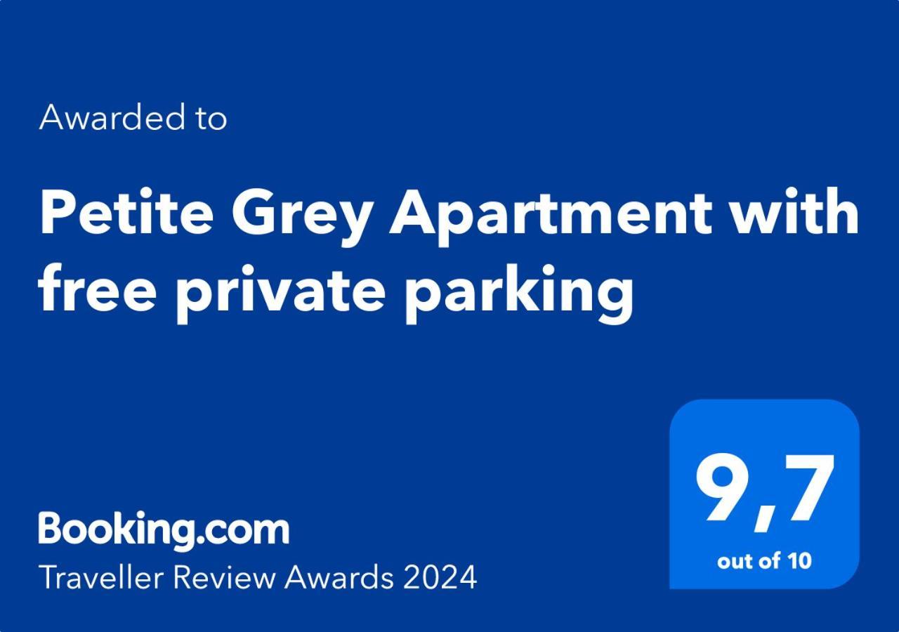 Petite Grey Apartment With Free Private Parking Záhřeb Exteriér fotografie